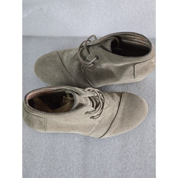 TOMS Women's Wedge Bootie Taupe Gray Boots Shoes Suede Cottage Fairy size W9 W 9 - Picture 2 of 6